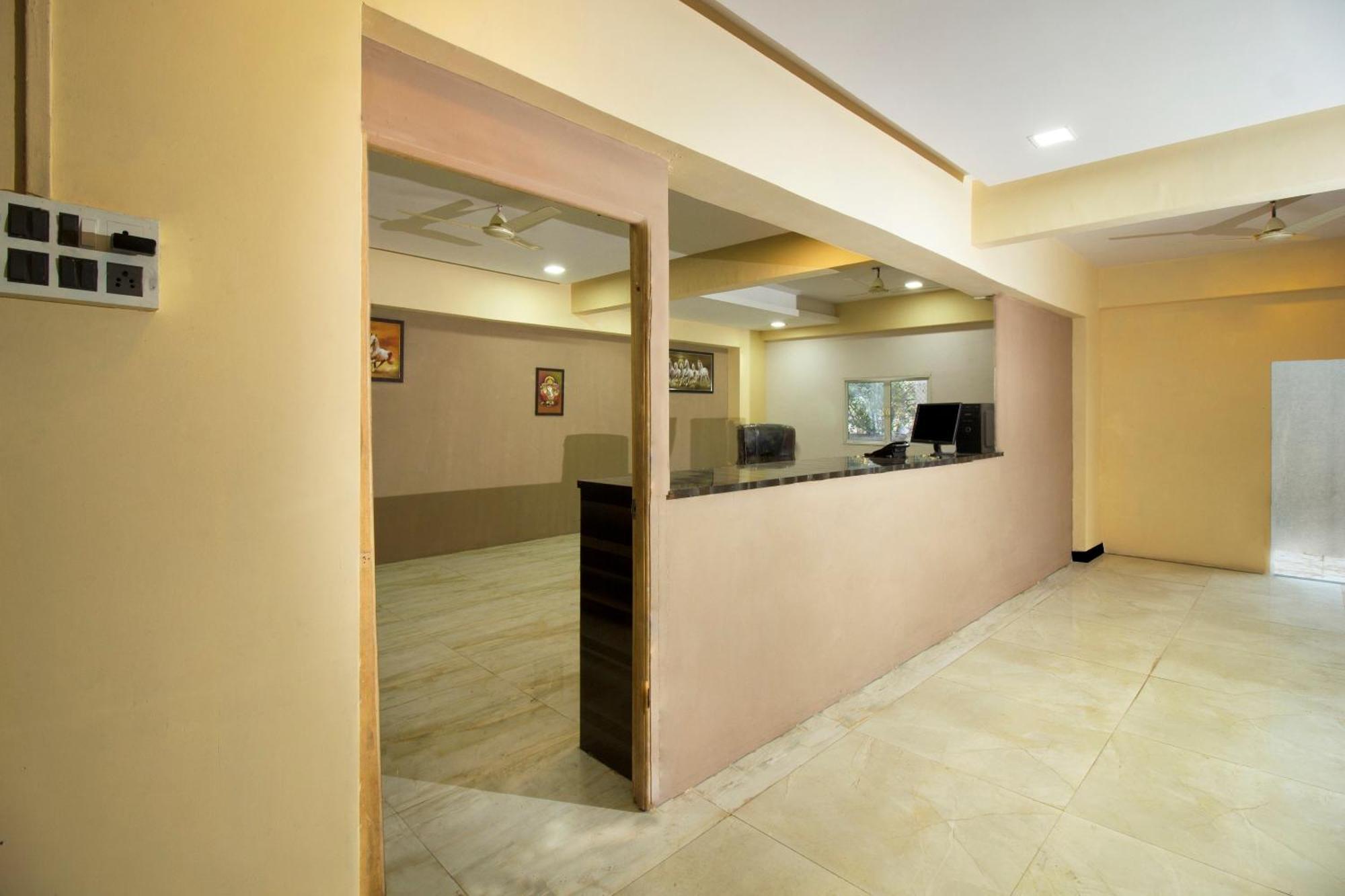 Hotel O The Star Hotel Panvel Exterior foto